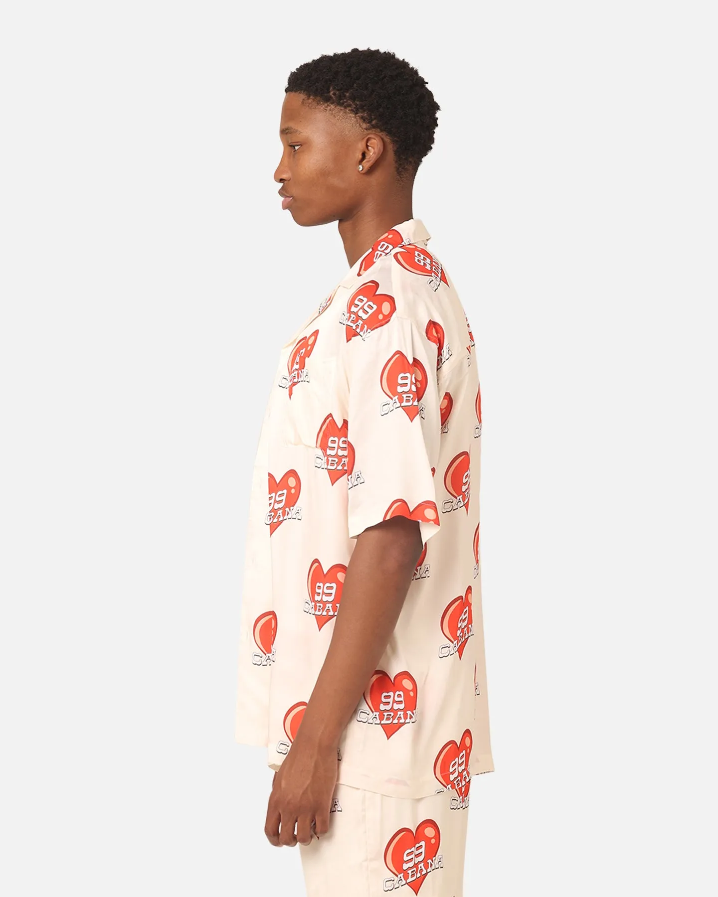 99 Cabana Roaming Hearts Short Sleeve Button Up Shirt Off White/Red