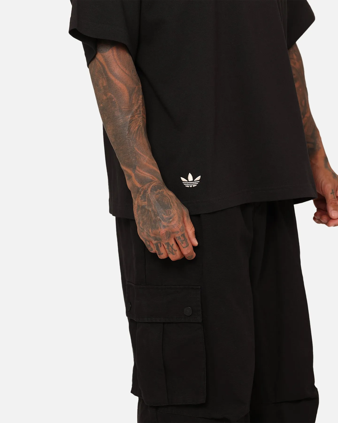 Adidas Adicolour Neuclassics T-Shirt Black