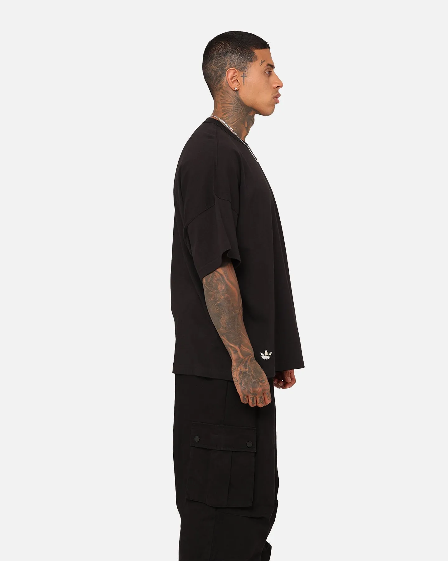 Adidas Adicolour Neuclassics T-Shirt Black