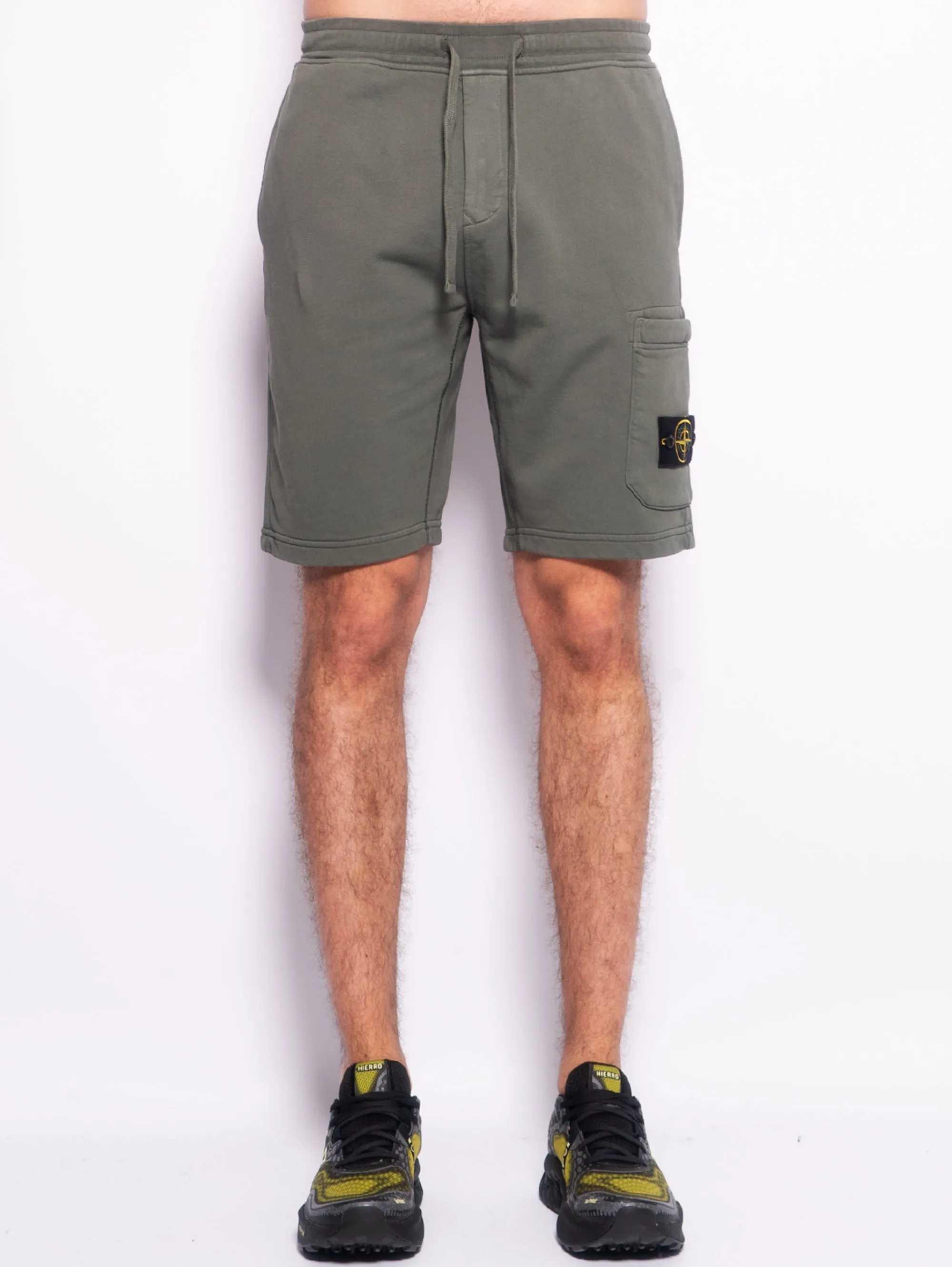 Bermuda shorts in moss fleece