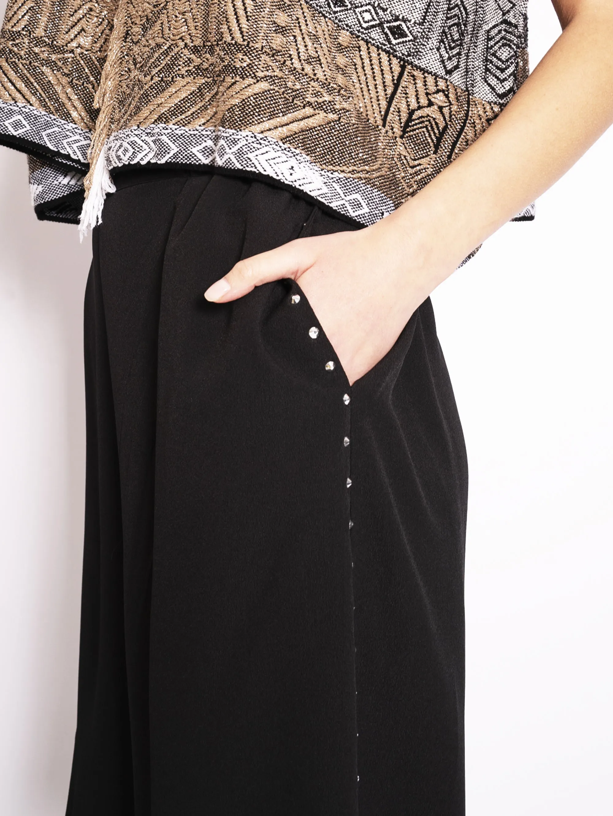 Bermuda with Studs Black