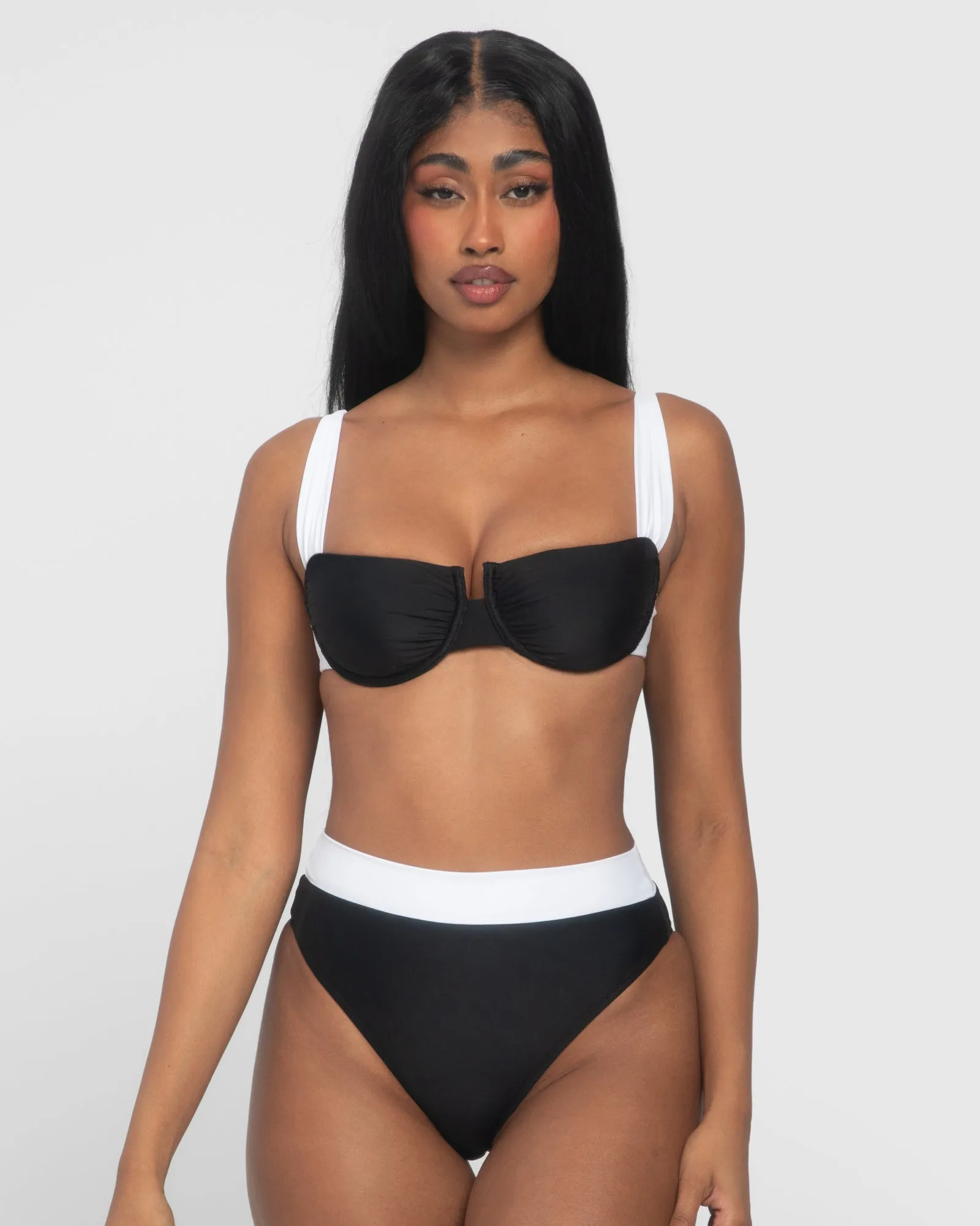 Brazilian Ruched Back Kini Bottom - Black/White