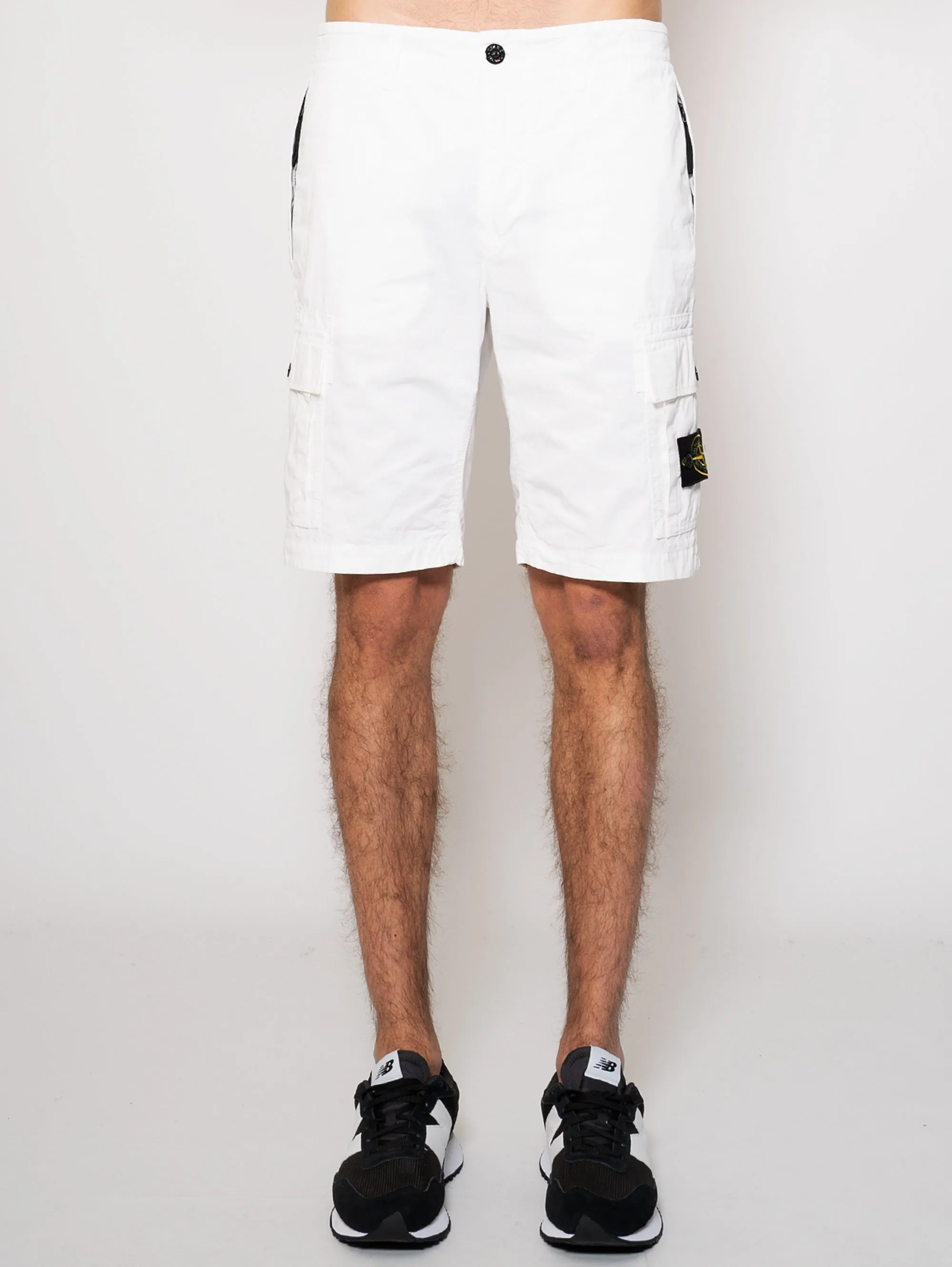 Cargo Bermuda in White Cotton