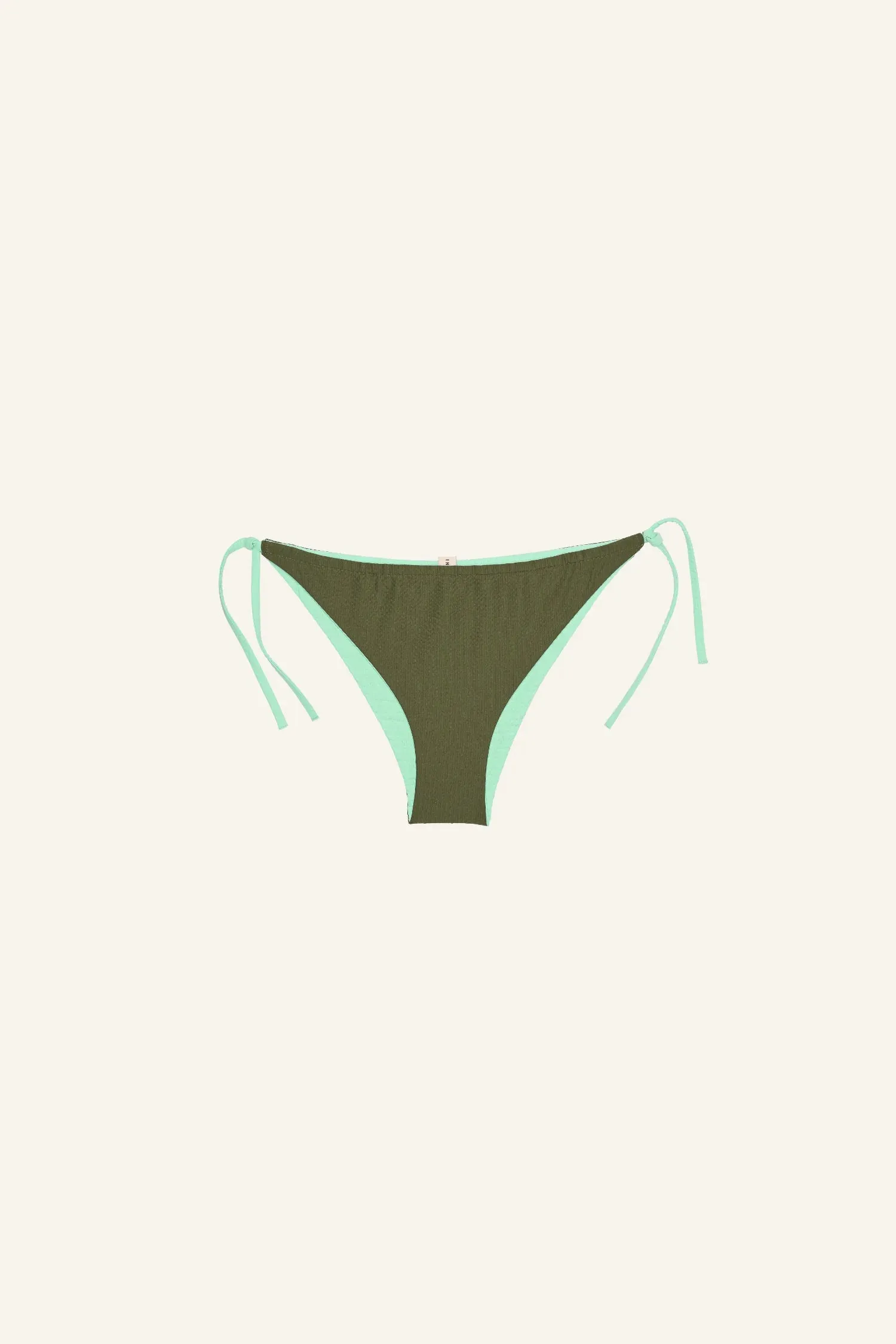 Ruffled Pants '25