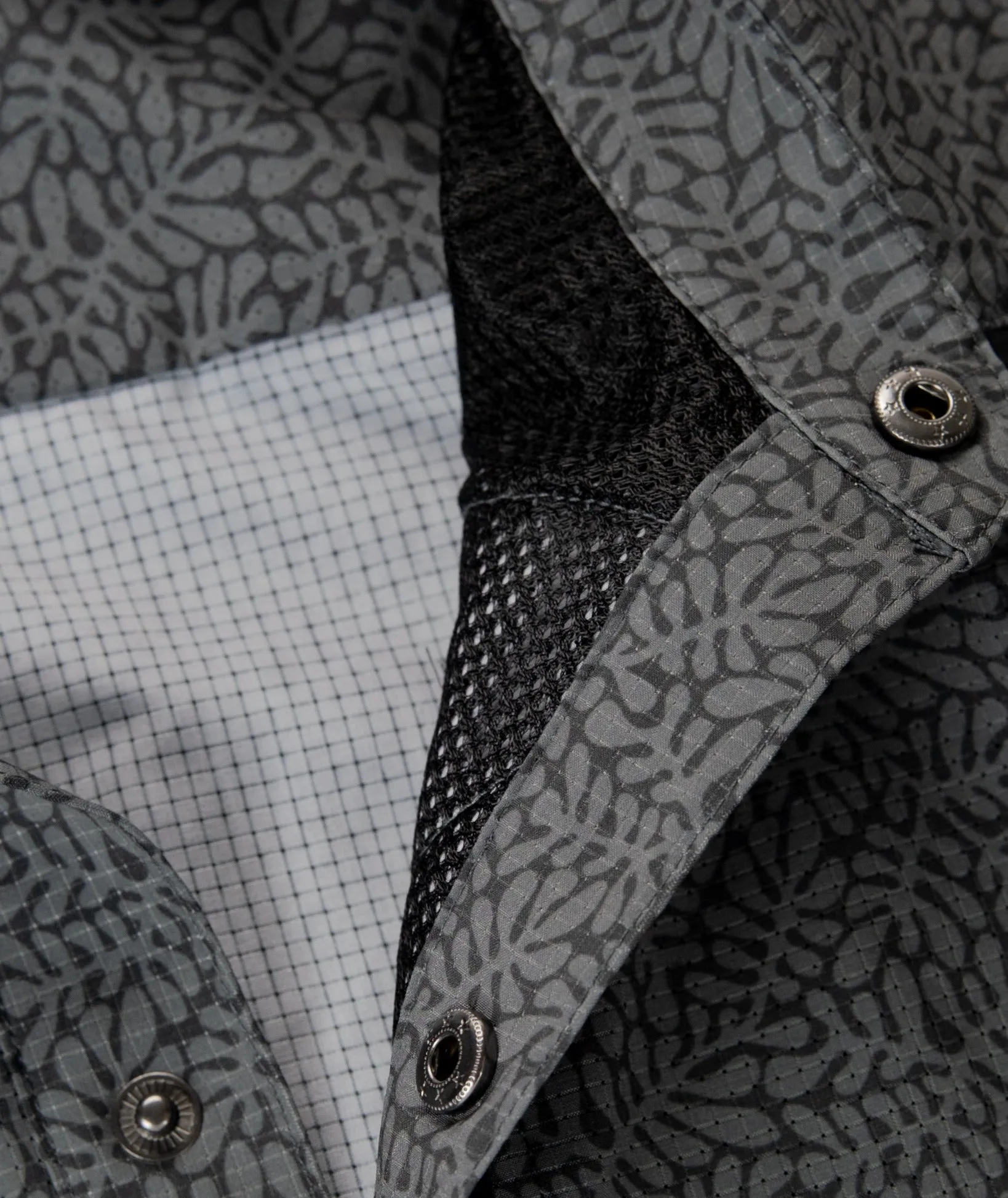Sandspit Tech Shirt - Charcoal