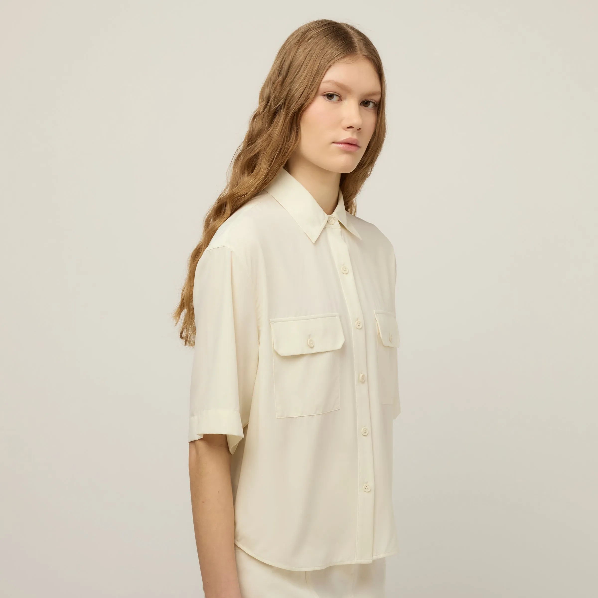 Tech Slk Oversized Short Sleeve Shirt