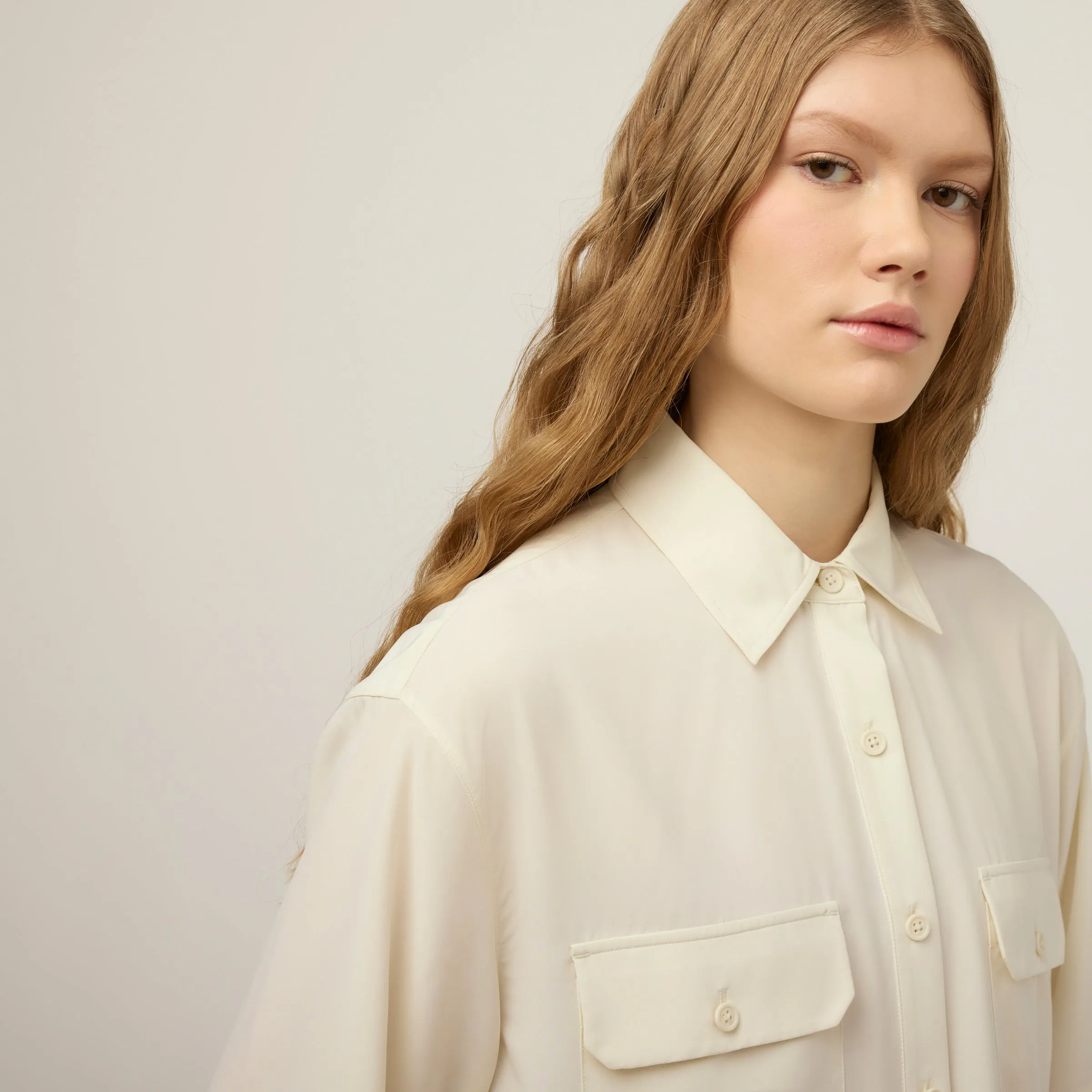 Tech Slk Oversized Short Sleeve Shirt