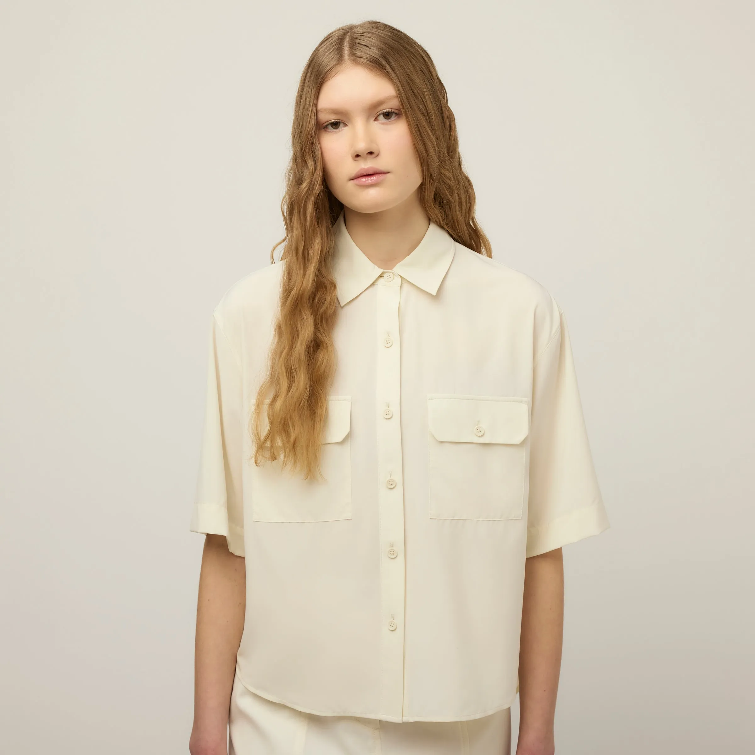 Tech Slk Oversized Short Sleeve Shirt