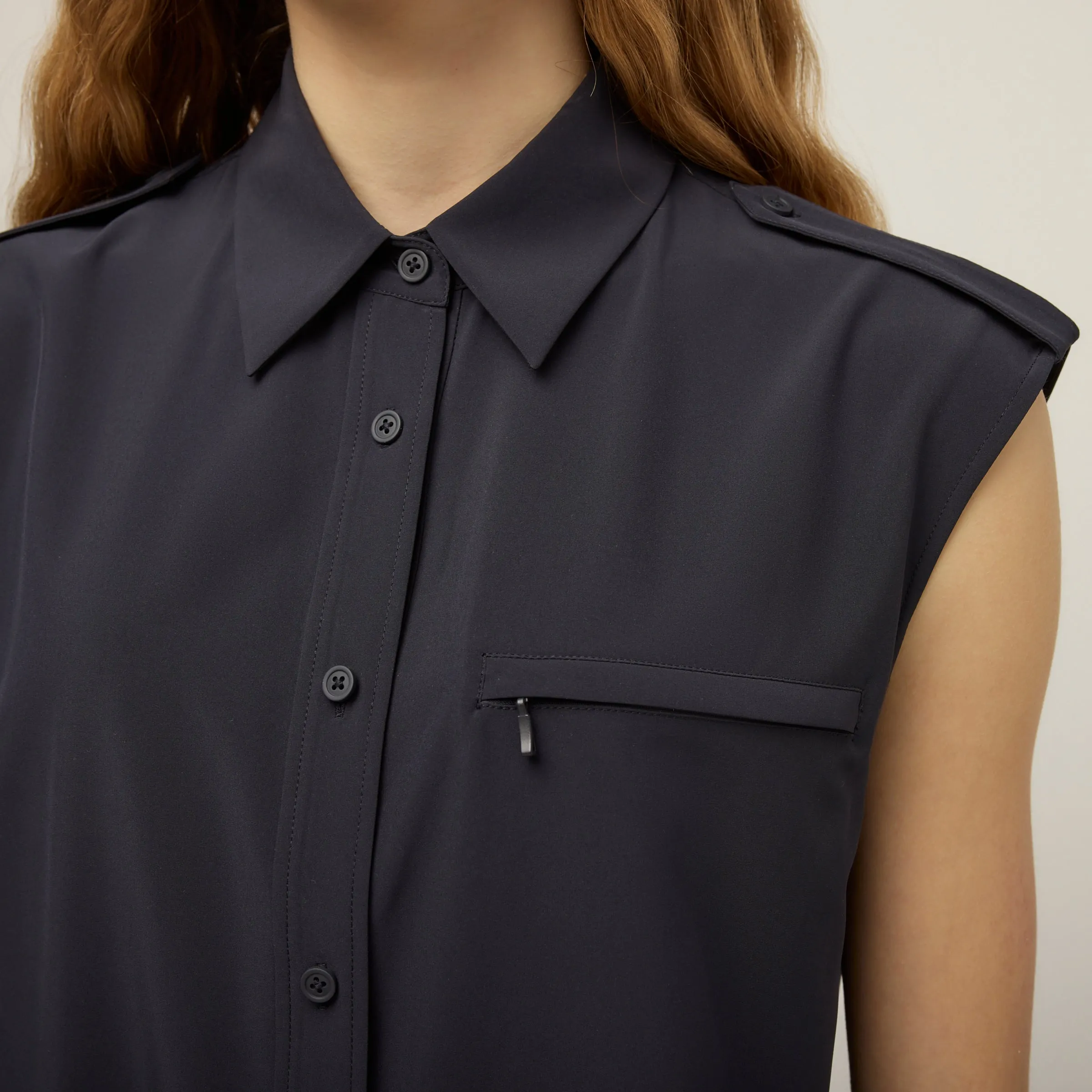 Tech Slk Sleeveless Shirt
